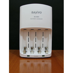 Sạc Sanyo for pin AA/AAA - Chính hãng Sạc Sanyo for pin AA/AAA - Chính hãng