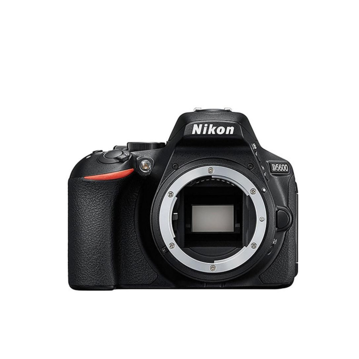 Nikon D5600 - Likenew (Body Only) Nikon D5600 - Likenew (Body Only)