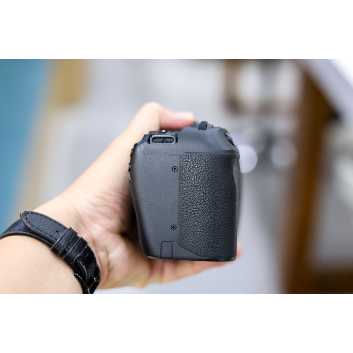 Canon EOS RP - (Body) Likenew Canon EOS RP - (Body) Likenew