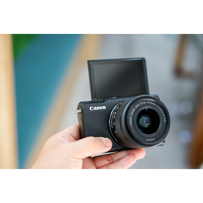 Canon EOS M100 + Kit Lens 15-45mm - Likenew Canon EOS M100 + Kit Lens 15-45mm - Likenew