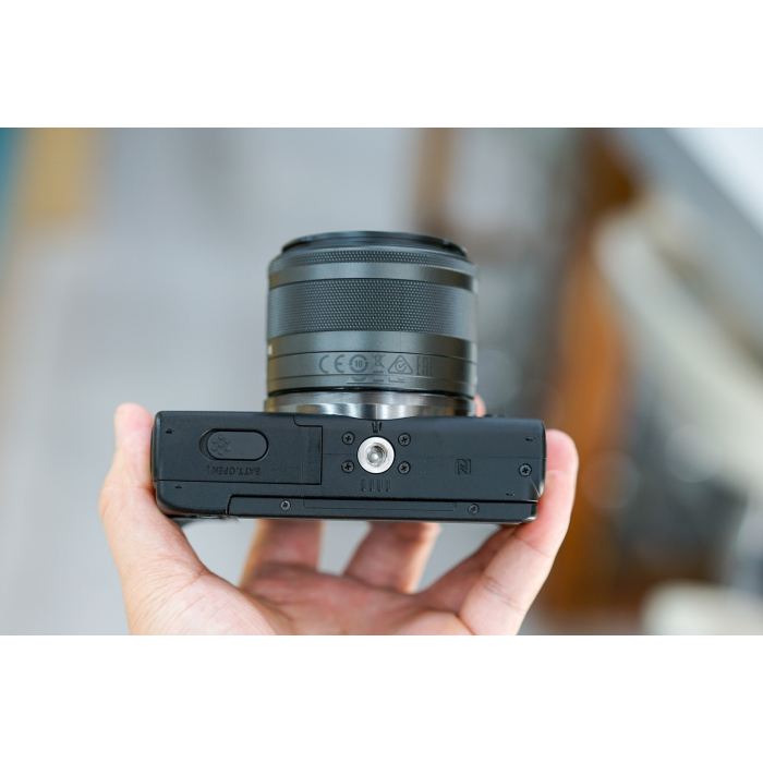 Canon EOS M100 + Kit Lens 15-45mm - Likenew Canon EOS M100 + Kit Lens 15-45mm - Likenew