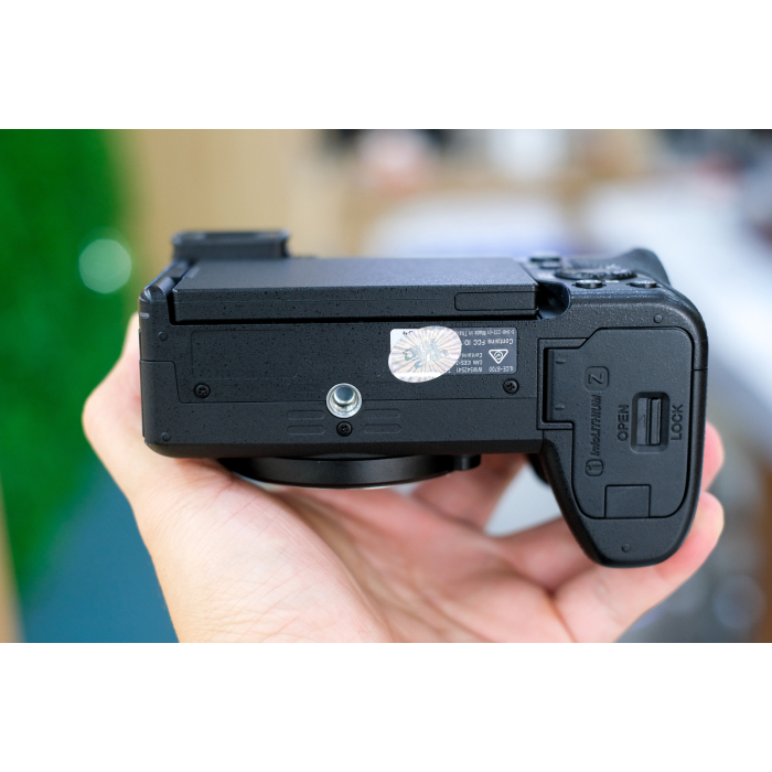 Sony A6700 - Likenew (Body Only) Sony A6700 - Likenew (Body Only)