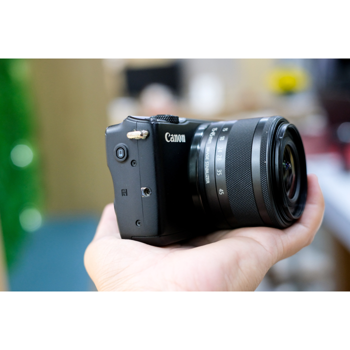 Canon EOS M10 kèm kit 15-45mm - mới 96% Canon EOS M10 kèm kit 15-45mm - mới 96%