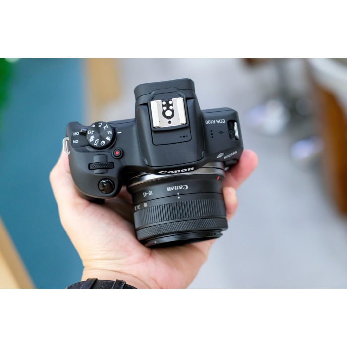 Canon EOS R100 + Kit 18-45mm - Likenew Canon EOS R100 + Kit 18-45mm - Likenew